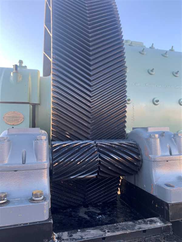 Canadian Allis Chalmers 6' X 14' Ball Mill With 250 Hp Motor)